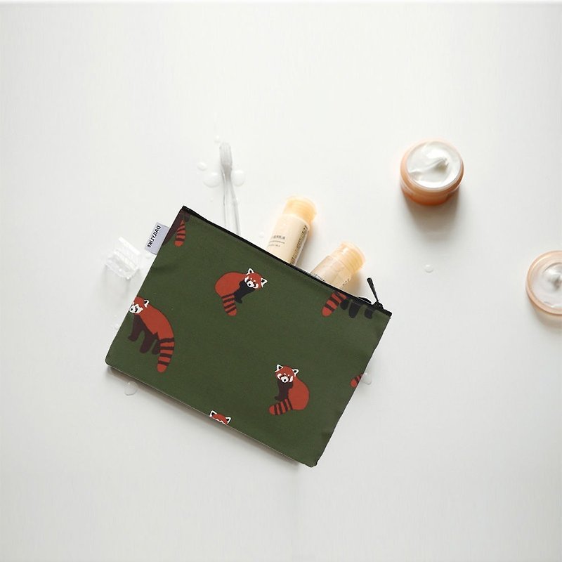 小日子防水布化妆包M-12 红熊猫,E2D10263 - 化妆包/杂物包 - 棉．麻 绿色