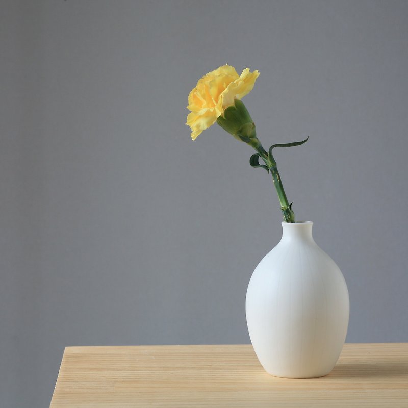白磁の花器 -9 - 花瓶/陶器 - 瓷 白色