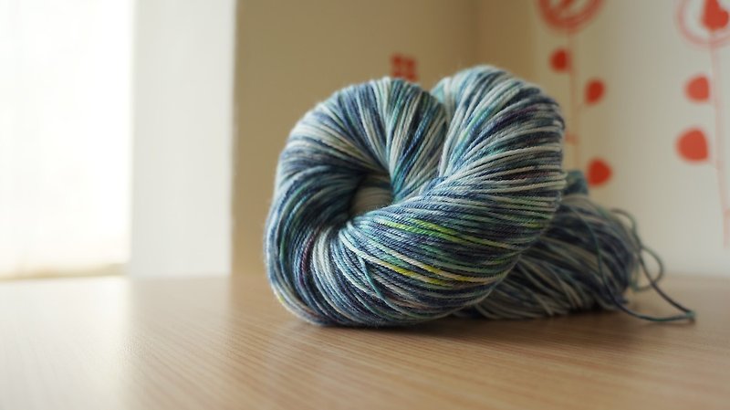 手染线。蓝色渲染 - 编织/刺绣/羊毛毡/裁缝 - 羊毛 