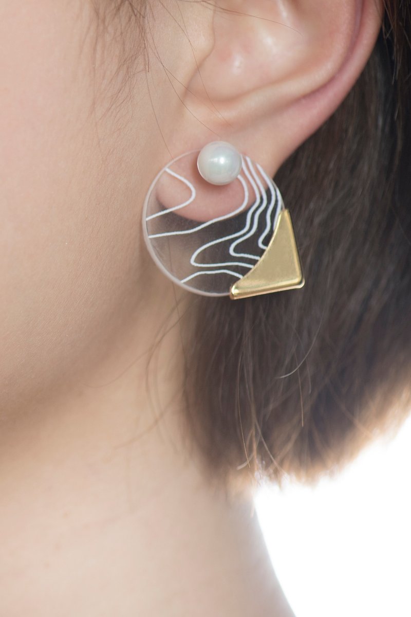 冰岛系列 -  等高线圆形贝母珠耳环 - 耳环/耳夹 - 压克力 白色