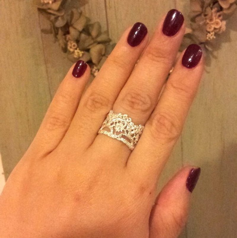 【金夏琳 · 饰品】 双层皇冠 蕾丝戒指 纯银 - 戒指 - 其他金属 