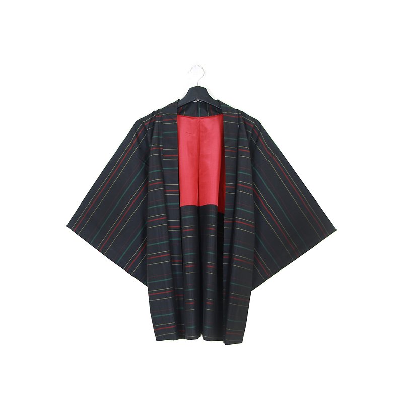 Back to Green::日本带回和服 羽织 黑底 线条走向 vintage kimono (KC-05) - 女装休闲/机能外套 - 丝．绢 