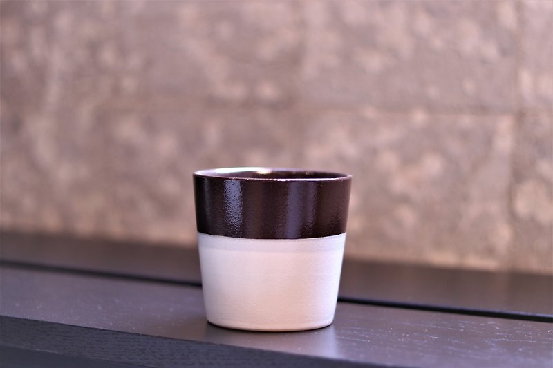 手感釉茶碗－层层款 - 咖啡杯/马克杯 - 陶 咖啡色