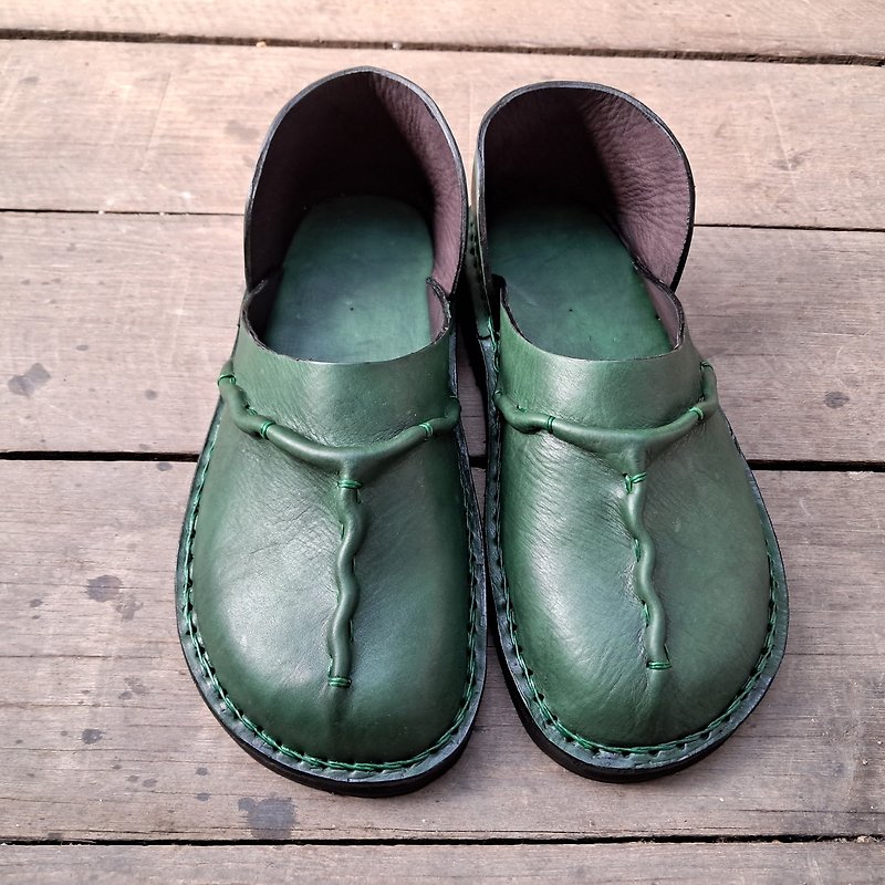 Green Leather Clogs, Handmade Clogs, Leather Mule, Men leather sandals - 拖鞋 - 真皮 绿色