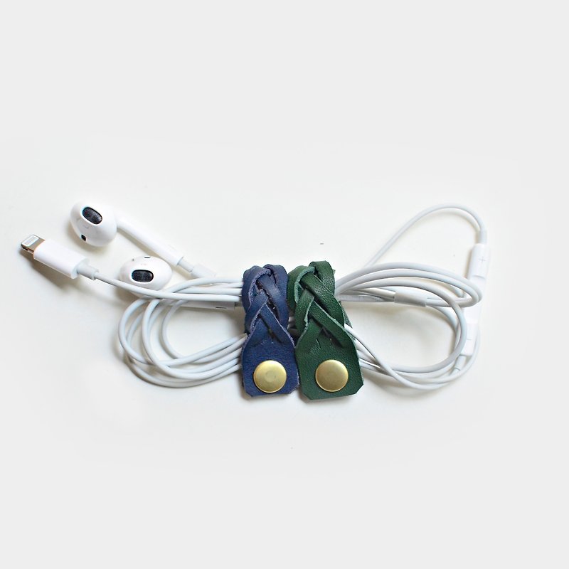 【人生打结、但耳机不会】编织皮革耳机收纳夹 蓝绿色牛皮 集线器 - 卷线器/电线收纳 - 真皮 绿色