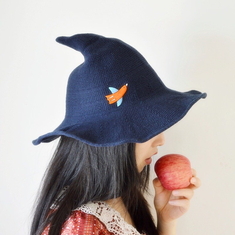 森系童话手作渔夫帽 飞鸟 大檐遮阳魔女帽毛线帽 可折叠 创意礼物 - 帽子 - 棉．麻 蓝色