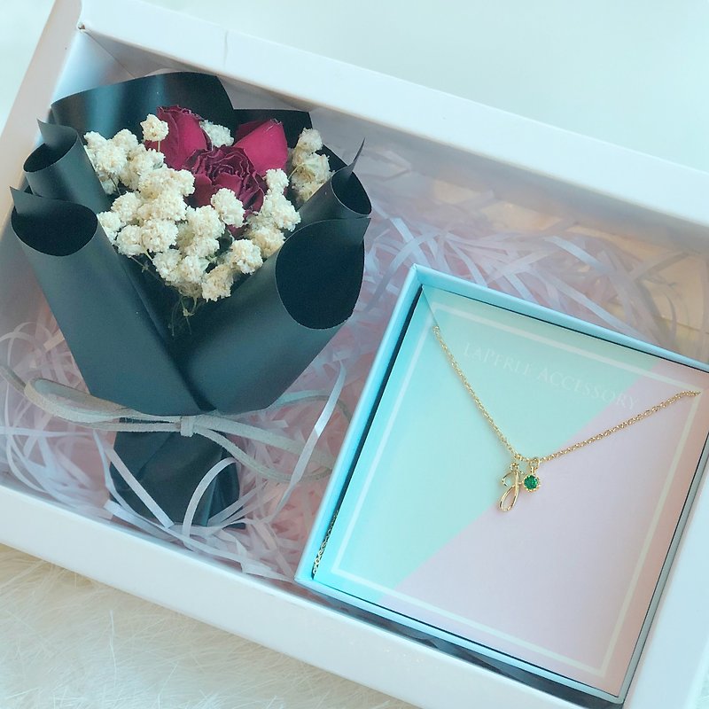 祖母绿色石 干燥花字母颈链礼盒  定制化  A至Z  情人节新年礼物 - 颈链 - 玻璃 金色