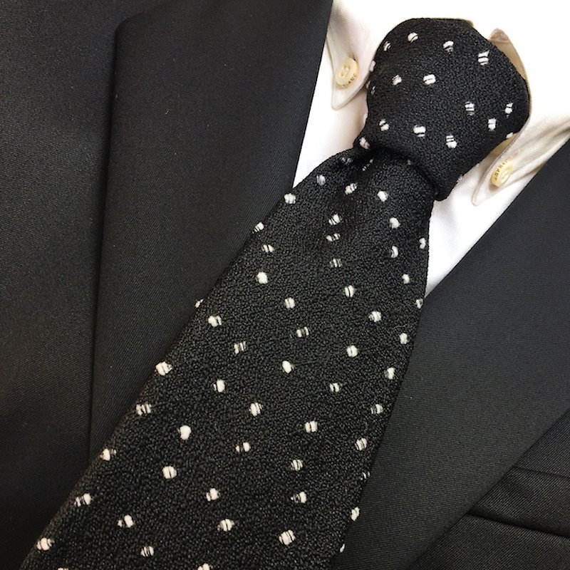 Nep yarn designed tie dots necktie - 领带/领带夹 - 棉．麻 黑色