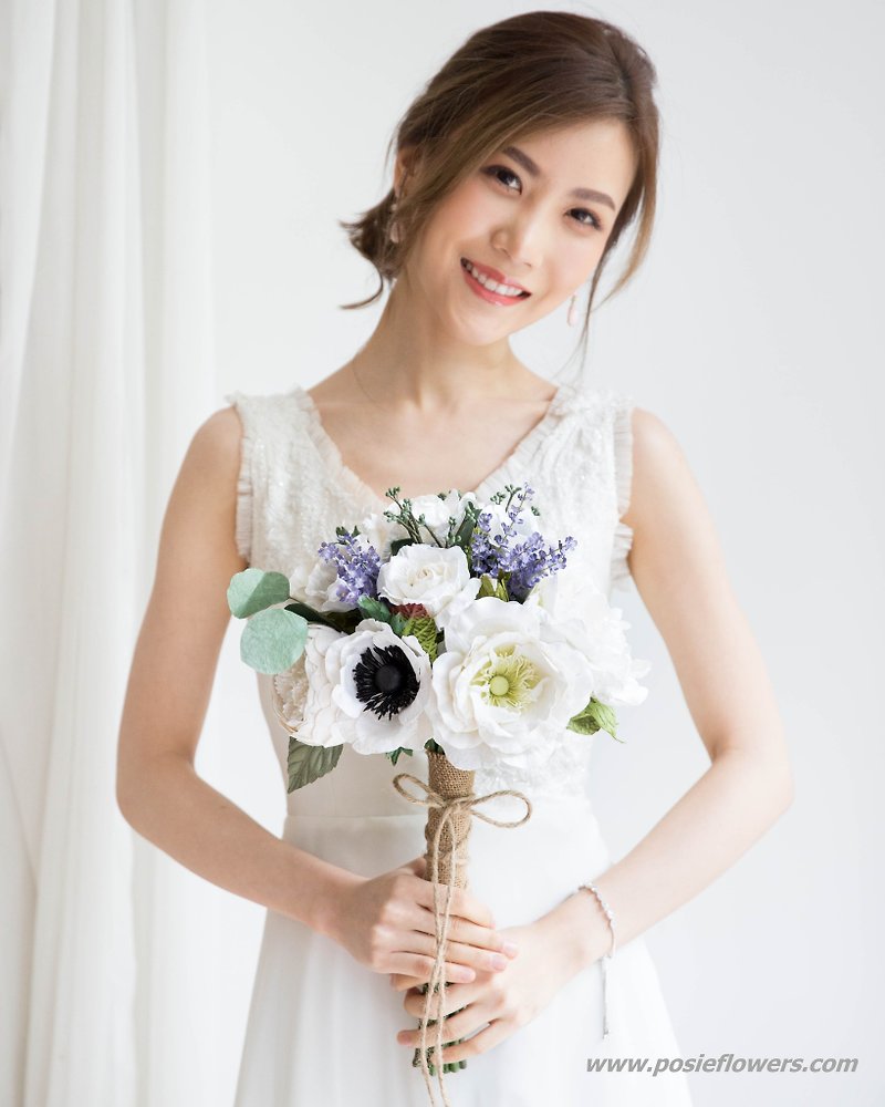 Anemone and Blue Astilbe Bridal Bouquet - 木工/竹艺/纸艺 - 纸 蓝色