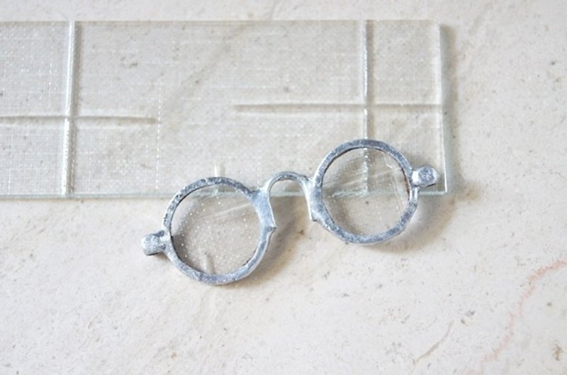 老窗花眼镜 (项链)-银星 - 项链 - 玻璃 透明