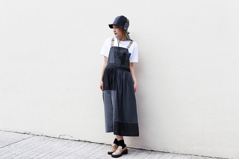 【Pinkoi x miffy】Miffy 黑色牛仔拼布工人裙 - 洋装/连衣裙 - 棉．麻 黑色