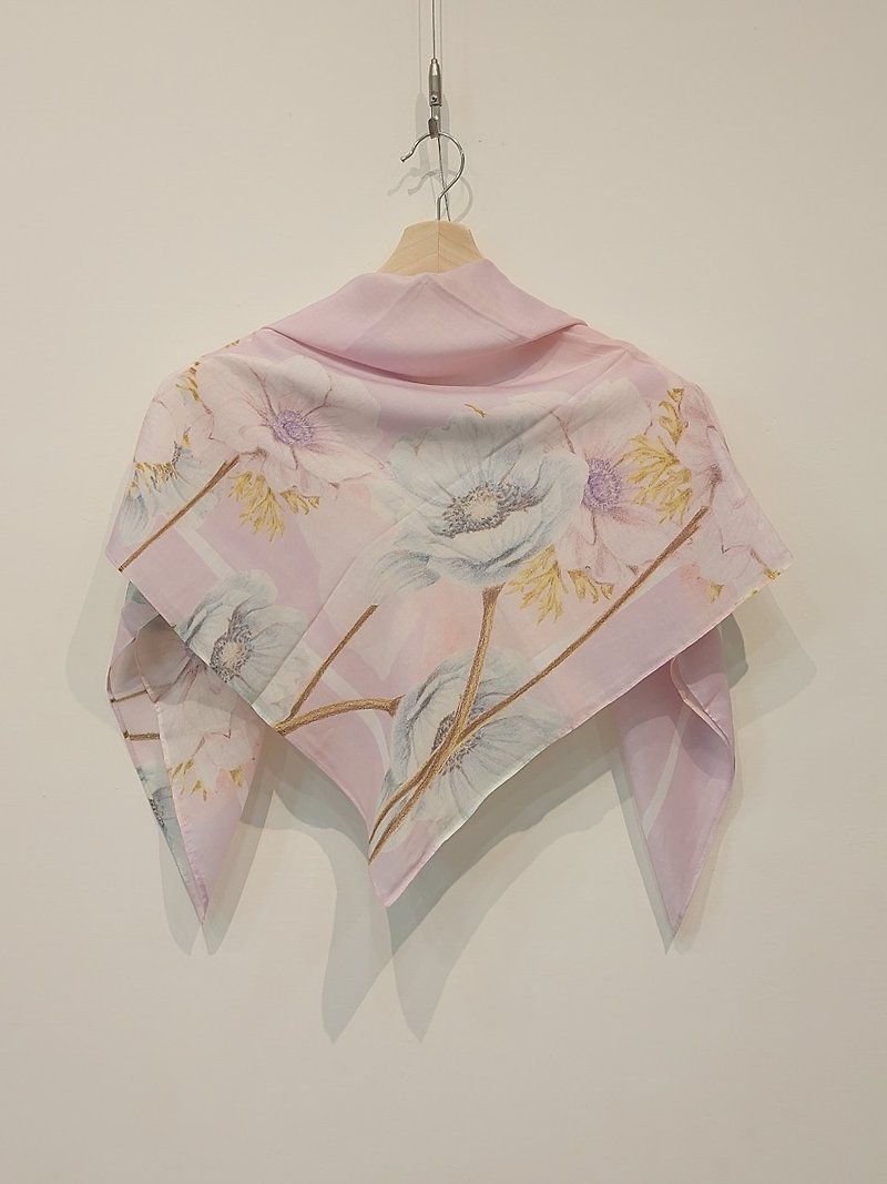Jennie Tsai - 粉嫩嫩花朵系列  淡雅紫方型丝巾 - 丝巾 - 棉．麻 