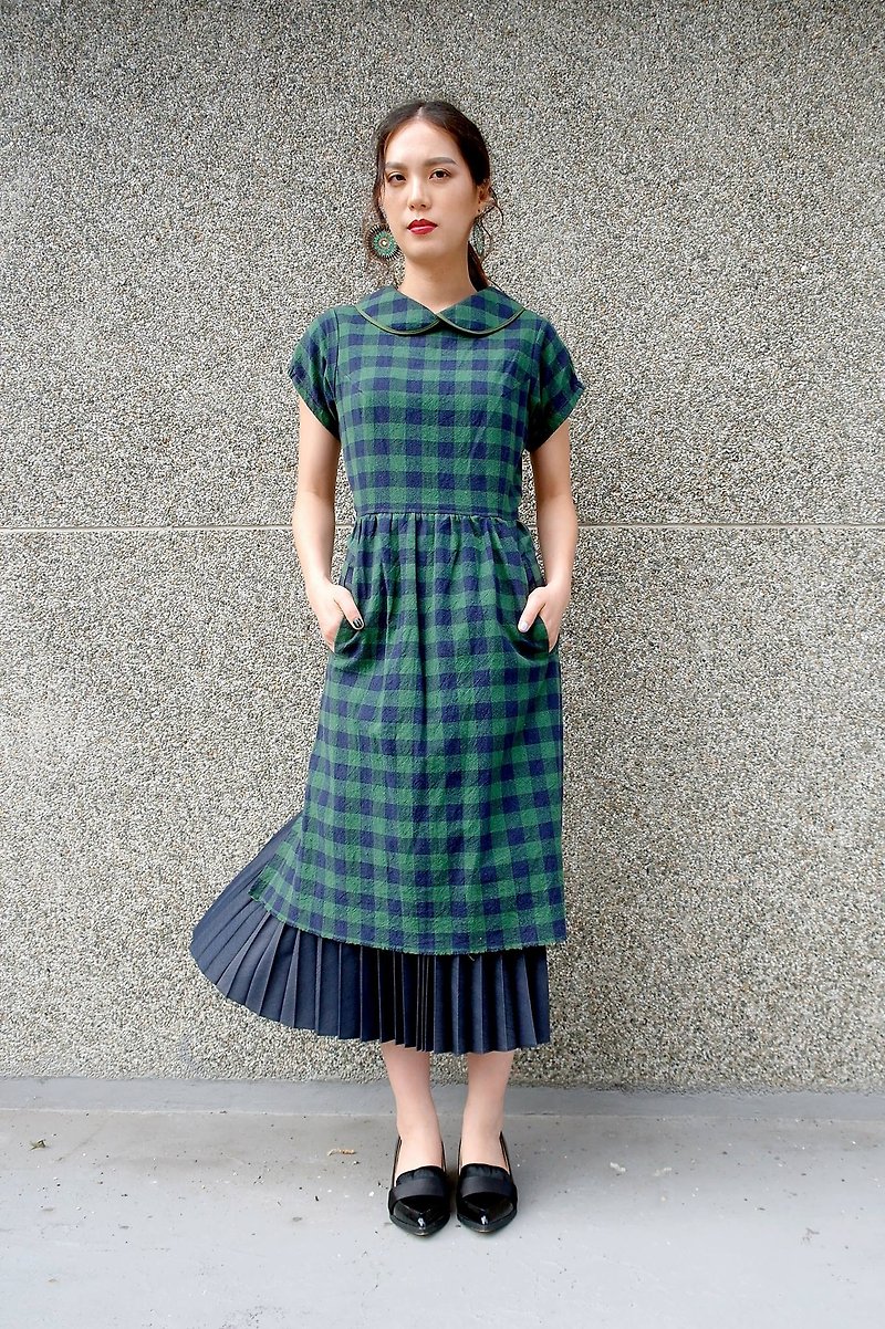 京都绿格-棉麻半件式后开口小圆领绑带围裙洋装 - 洋装/连衣裙 - 棉．麻 绿色