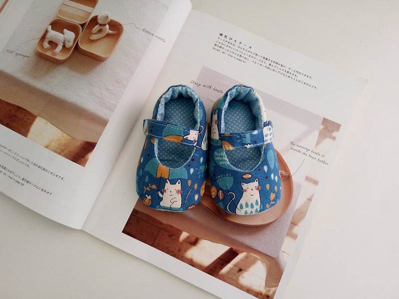 雨中猫咪弥月礼物 婴儿鞋 宝宝鞋 - 童装鞋 - 棉．麻 蓝色