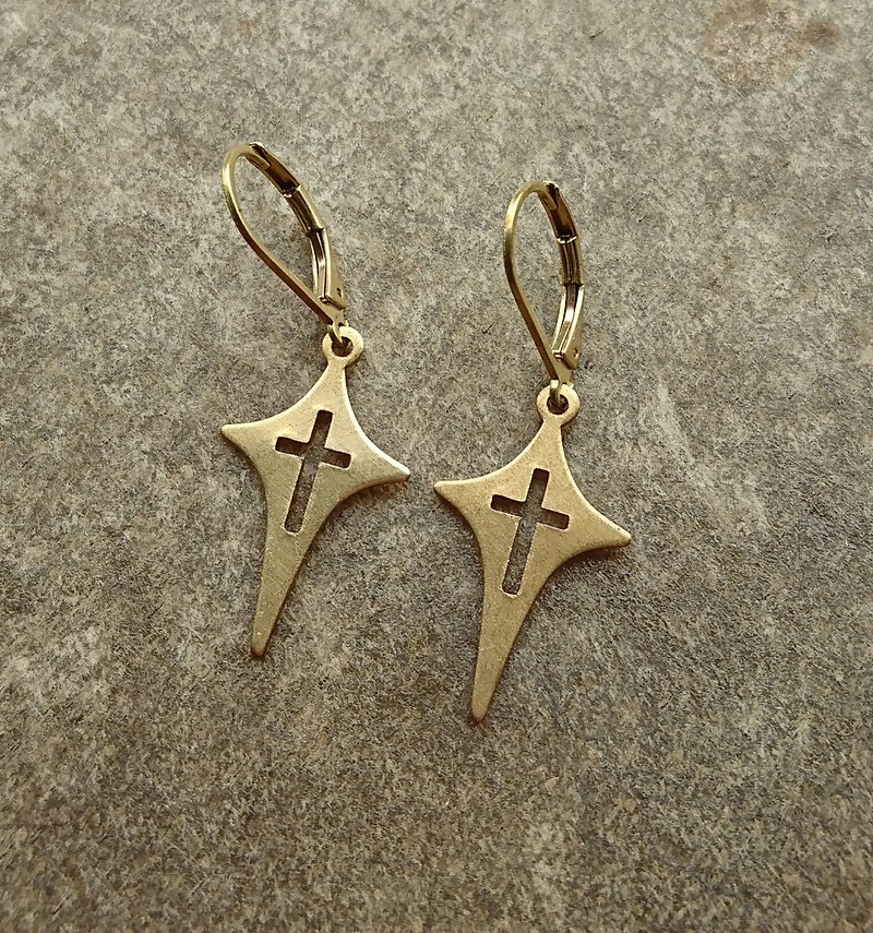 黄铜镂空十字架耳环 - 耳环/耳夹 - 其他金属 金色