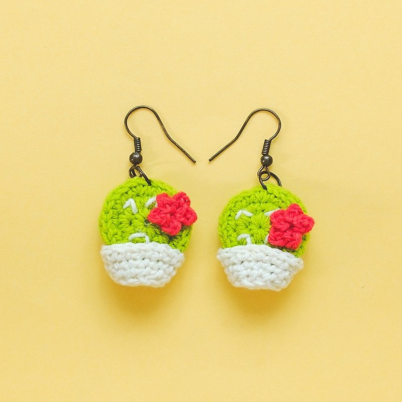 Earrings crochet fruit | The Cactus #001 - 耳环/耳夹 - 棉．麻 绿色