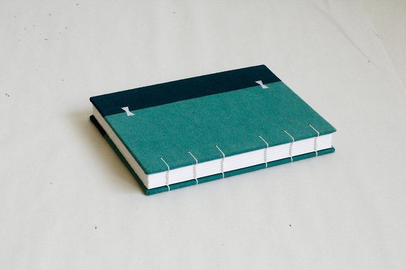 蝴蝶结- 科普特线装笔记本(丛林绿) - 笔记本/手帐 - 纸 绿色