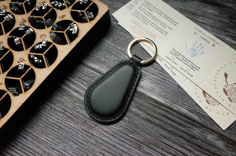 造型悠游卡 晶片吊饰－钥匙圈B款－黑色 - 钥匙链/钥匙包 - 真皮 黑色