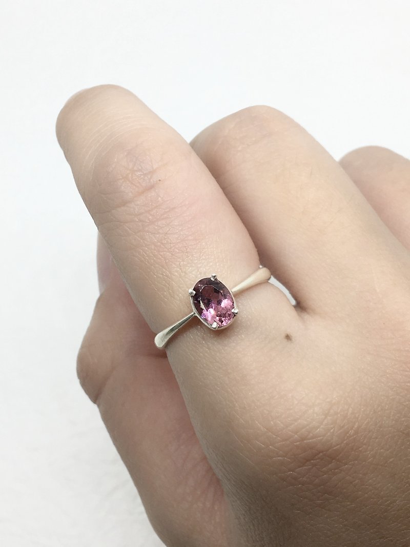粉红碧玺925纯银时尚爪镶款戒指 尼泊尔手工镶嵌制作 - 戒指 - 宝石 粉红色