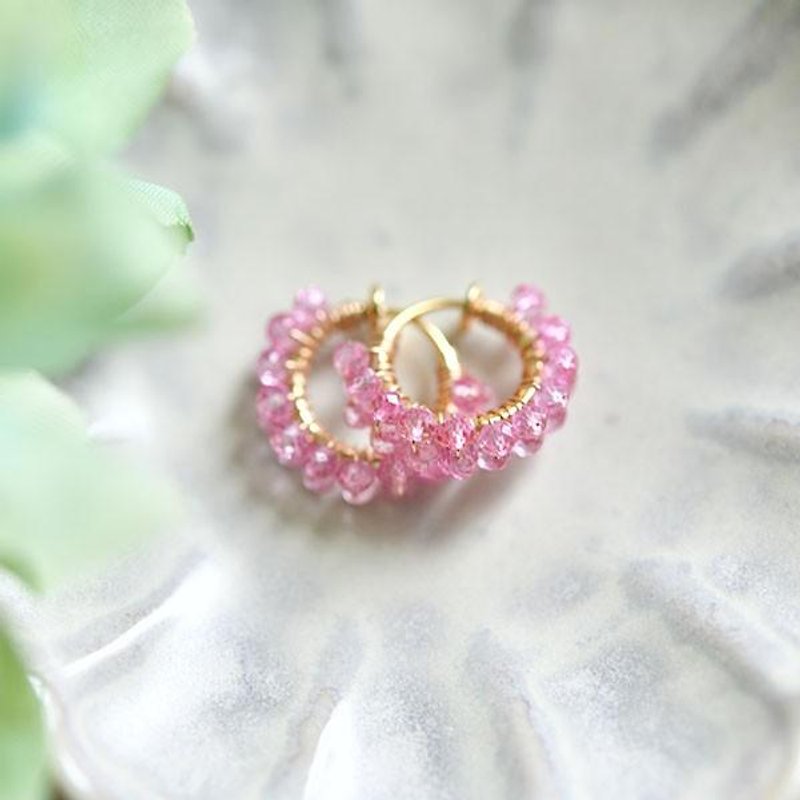 桜色のピアス ピンク色トパーズの2連フープイヤリング　11月誕生石 - 耳环/耳夹 - 其他金属 