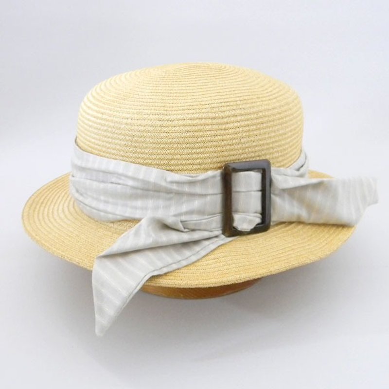 ペーパーブレードのソフトなシルエットのカンカン帽。深さと丸みのバランスがちょうどいいので女性にもかぶりやすいデザインに仕上がりました【PL1211-Natural】 - 帽子 - 纸 卡其色