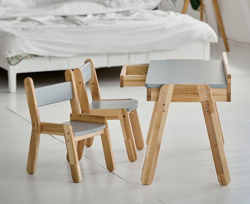 木制儿童桌椅 幼儿桌和 2 把椅子套装儿童家具 - 儿童家具 - 木头 多色