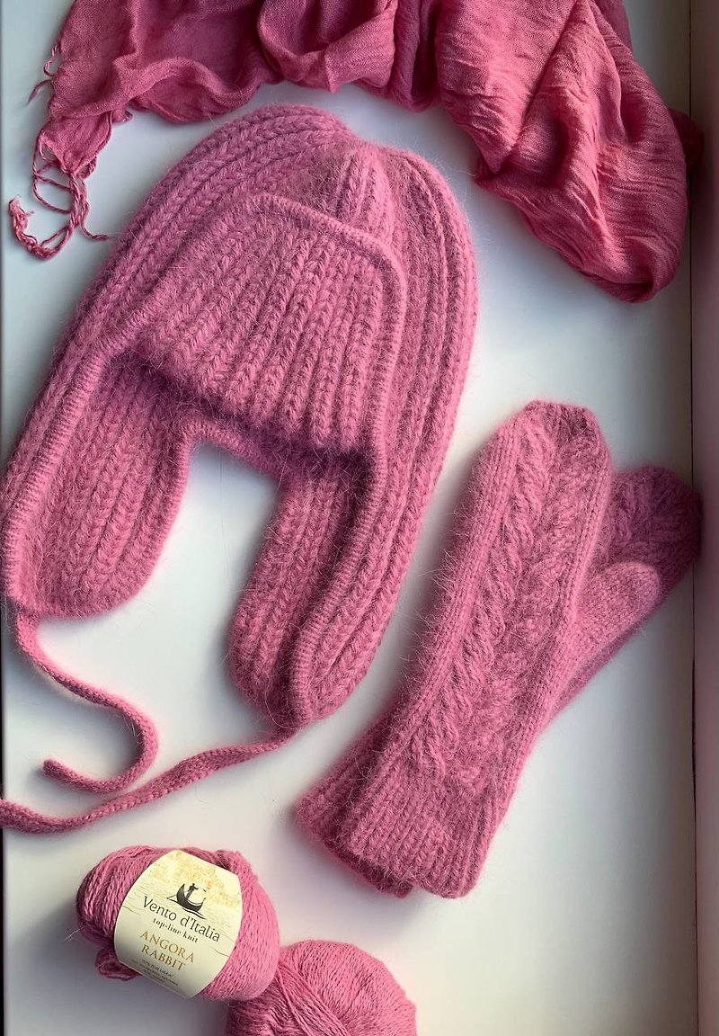 Warm Earflaps Hat & Mittens Set, Hand-knitted Winter angora Hat and Mittens - 帽子 - 羊毛 粉红色