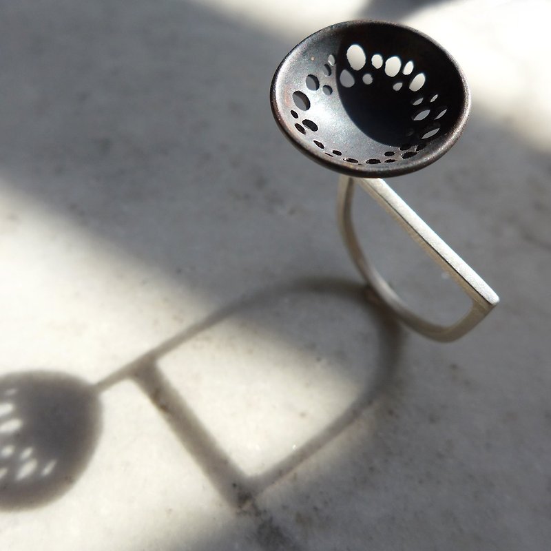 Ombre et lumière / 法国设计手工创作纯银戒指 - 戒指 - 其他金属 银色