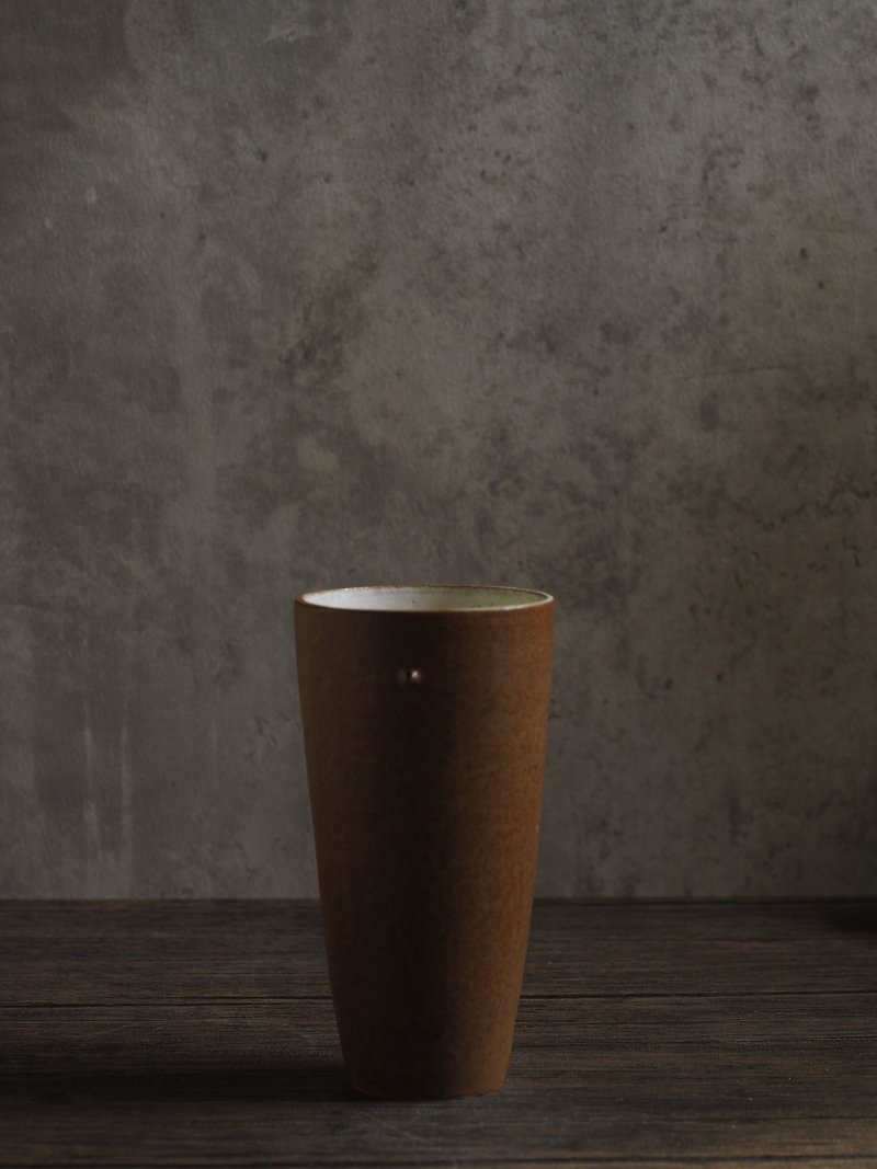 小脸系列-褐色花瓶 - 花瓶/陶器 - 陶 咖啡色