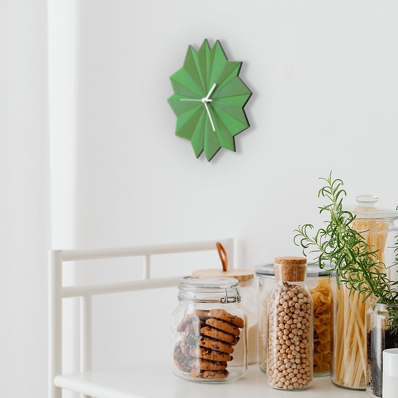 Origami绿色 - 双色挂钟有 2 种绿色色调 - 时钟/闹钟 - 木头 绿色