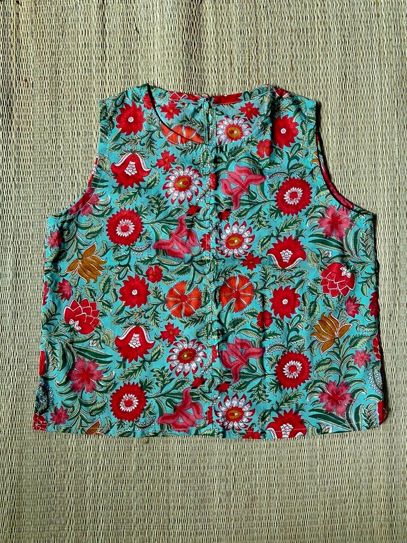 Sleeveless shirt with climber pattern by Indian industrial block technique - 女装上衣 - 其他材质 多色