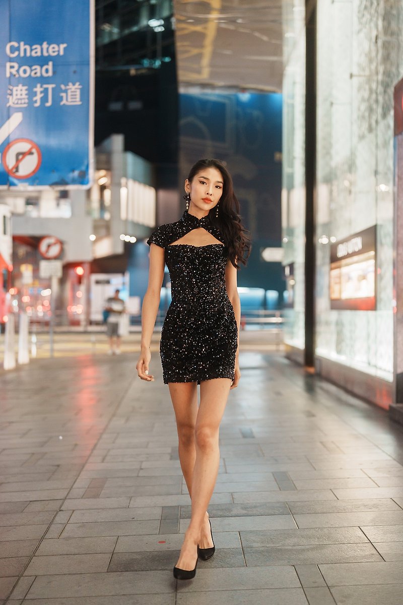 亮丽珠片丝绒开胸迷你旗袍裙 (黑色) |香港设计|派对服饰|短裙 - 旗袍 - 其他材质 黑色