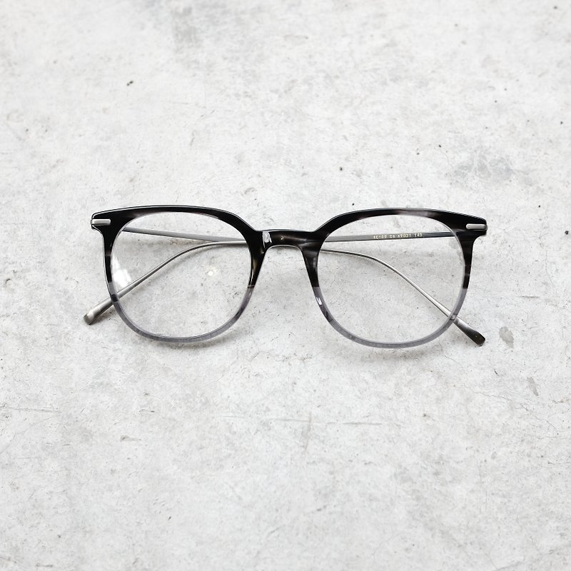 【目目商行】新款渐层大框 精致钛金属脚 渐层灰 - 眼镜/眼镜框 - 其他材质 银色