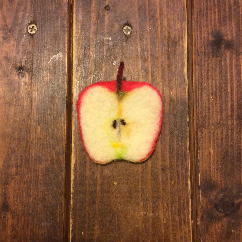 りんごブローチ - 胸针 - 羊毛 红色