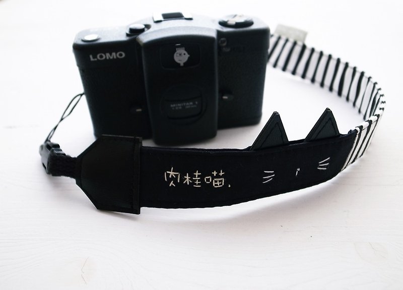 hairmo咪眼猫双手腕相机带-黑白条(双小孔30) - 相机 - 棉．麻 黑色