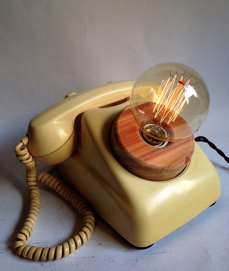 《C.L Studio 》【老灵魂复古600型古董怀旧电话灯座】/T4 - 灯具/灯饰 - 木头 黄色