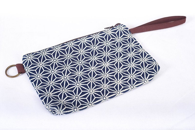 aztec style pencil case pouch Dye indigo zipper bag cosmetic pouch - 化妆包/杂物包 - 棉．麻 蓝色