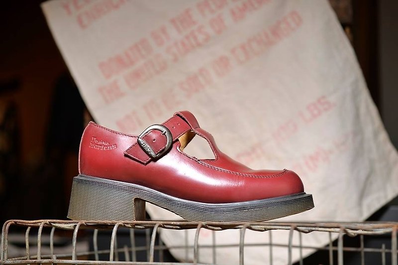 Vintage 英国Dr. Martens 酒色厚底玛莉珍 - 女款休闲鞋 - 真皮 红色