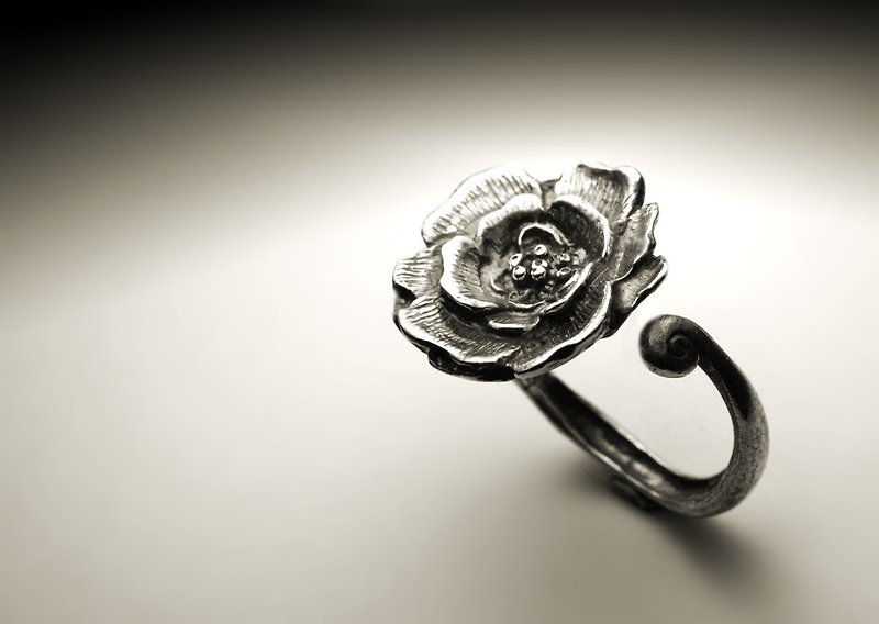 牡丹花戒指 - 戒指 - 其他金属 