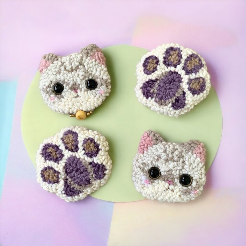 Made to order Customized brooch, brooch, cat, cat's feet, dog, dog , Embroidery thread , yarn - 胸针 - 绣线 多色