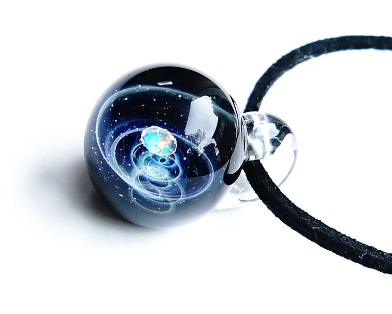 透き通る輝き ダイヤモンドの星。ダイヤモンドカット ガラス ペンダント 星 惑星 宇宙 - 项链 - 玻璃 蓝色