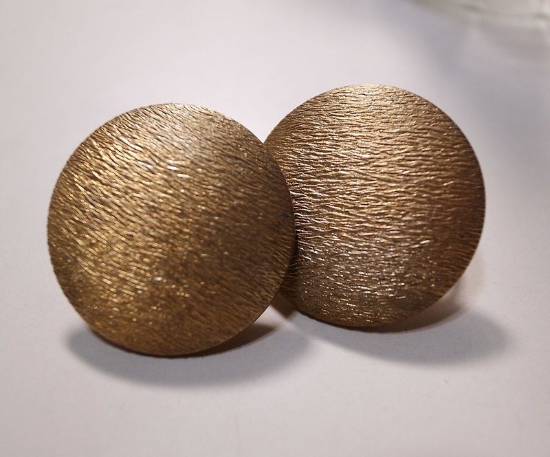 行星黄铜夹式耳环 - 耳环/耳夹 - 其他金属 金色