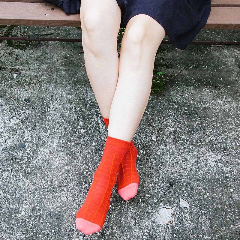 蘑菇Mogu / 袜子 / 蘑菇袜(8)-红格子M号 - 袜子 - 棉．麻 红色