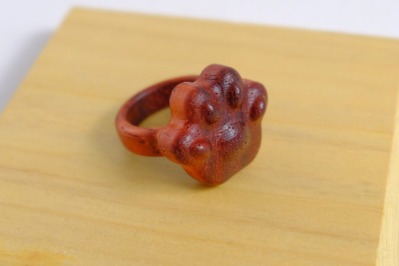 米里米特创意 天然红酸枝实木戒指 可爱肉球款 红色 纯造型无晶片 - 戒指 - 木头 红色