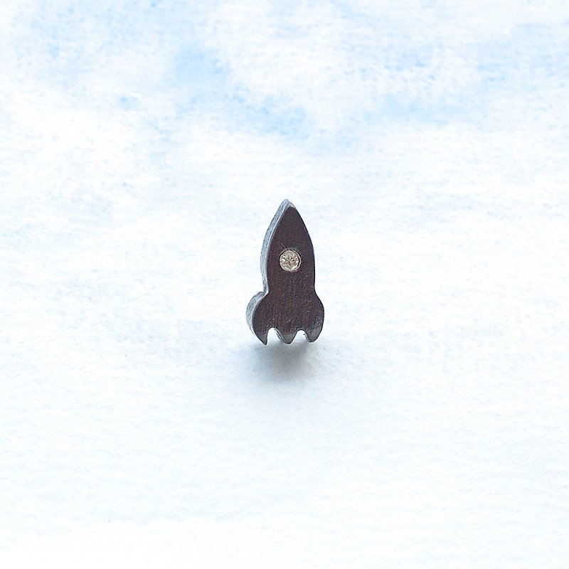 火箭  原木手工耳环 纯银耳针 单个 礼物订制 - 耳环/耳夹 - 木头 咖啡色