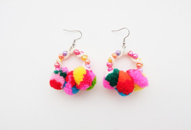 Colorful pompom beaded-earrings with cream rope - 耳环/耳夹 - 其他材质 多色