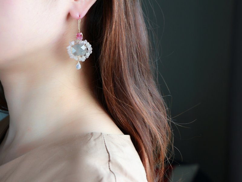 14kgf- Pale color mandala pierced earrings - 耳环/耳夹 - 宝石 银色