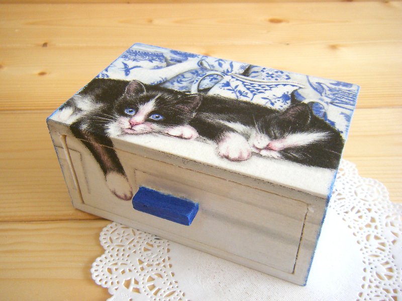 青花瓷猫咪收纳盒/小抽屉盒/猫胡须盒 - 收纳用品 - 木头 多色