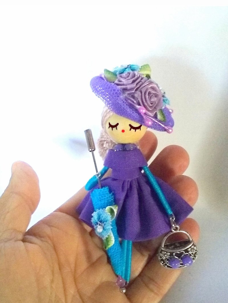 Brooch doll - 胸针 - 木头 紫色