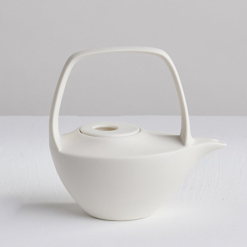 【3,co】水波提梁壶(2件式) - 白 - 茶具/茶杯 - 瓷 白色